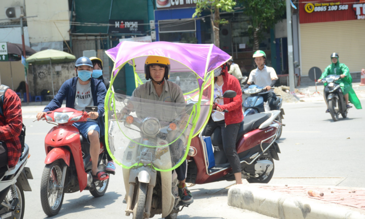 Trung Bộ nắng trên 39 độ C, chỉ số tia UV ở Hà Nội mức nguy hại rất cao