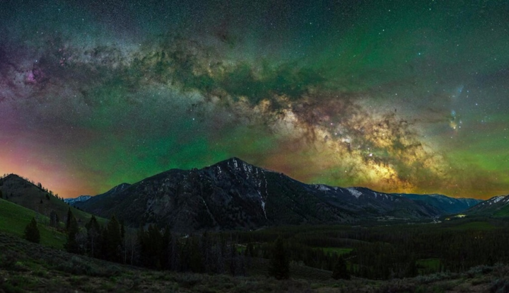 Chiêm ngưỡng dải ngân hà đẹp nhất thế giới 