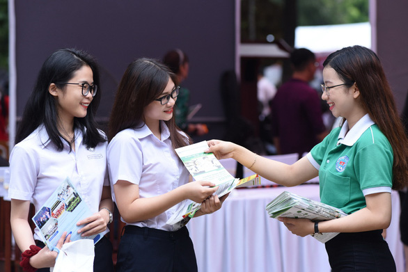 Bộ GD&ĐT sẽ bổ sung học trực tuyến vào liên kết đào tạo với nước ngoài 