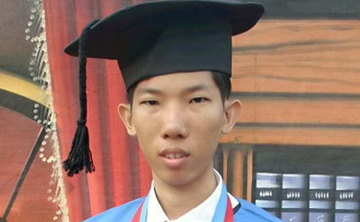 Dành cả thanh xuân để học, người đàn ông có ba bằng thạc sĩ, 11 bằng cử nhân