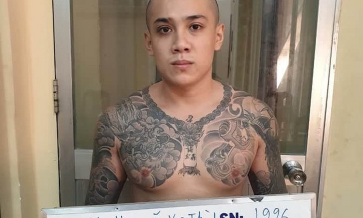 Đàn em Trí 'Nhảm' cầm đầu băng áo cam ở TP.HCM ra đầu thú