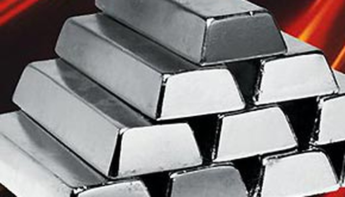 Sau vàng, đến lượt giá bạc chạm đỉnh cao kỷ lục 