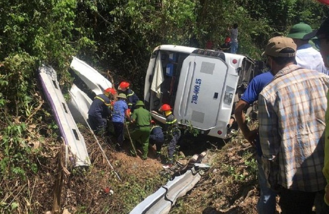 Danh tính 13 nạn nhân chết trong vụ lật xe chở cựu học sinh họp lớp ở Quảng Bình
