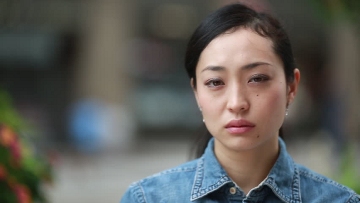 Ngán cảnh chị dâu thứ bắt trộm gà nhà tôi, gửi dâu út mang đi bán