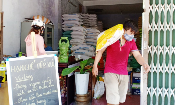 Lương thực, thực phẩm ở Đà Nẵng: 'Mua mấy cũng có, giá không đổi'