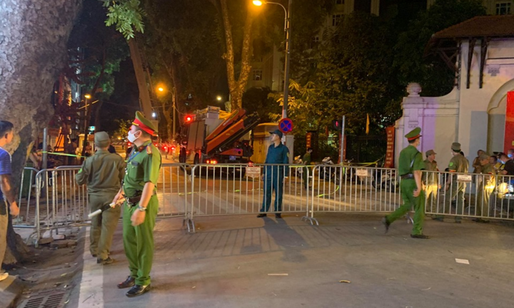 Khởi tố vụ án gãy thang treo lắp kính ở Hà Nội khiến 4 người chết