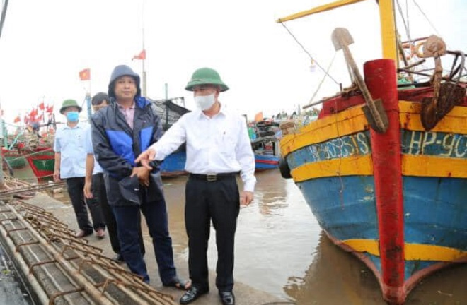 Bão số 2 tiến gần đất liền, Hải Phòng yêu cầu dừng hoạt động cáp treo