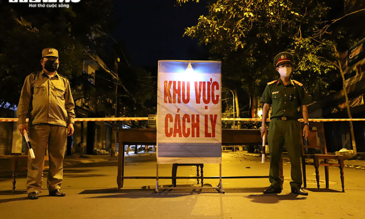 Ảnh: Trắng đêm tại các chốt phòng dịch COVID-19 ở Đắk Lắk