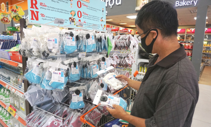 Saigon Co.op tung hơn 12 triệu khẩu trang vải kháng khuẩn giá không đổi