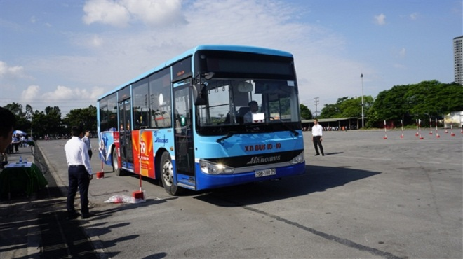 Nhân viên điều hành xe buýt ở Hà Nội nghi nhiễm COVID-19