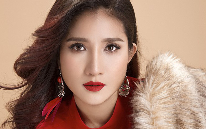 MC Cát Tường: Tôi khóc nức khi nhìn ảnh 2 ông bà già nắm tay đi cùng nhau