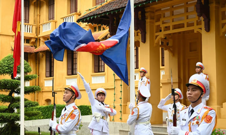 Lễ thượng cờ kỷ niệm 53 năm Ngày thành lập ASEAN