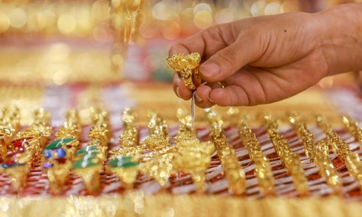 Giá vàng hôm nay 9/8: Vàng giảm nhẹ sau một tuần tăng tốc