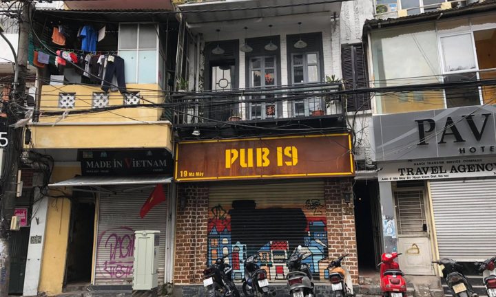 Nhà hàng, khách sạn phố cổ Hà Nội tiếp tục đóng cửa do COVID-19