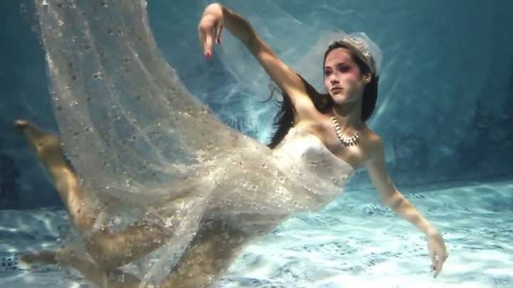 Video: Show diễn thời trang dưới nước 'có một không hai' tại Nga