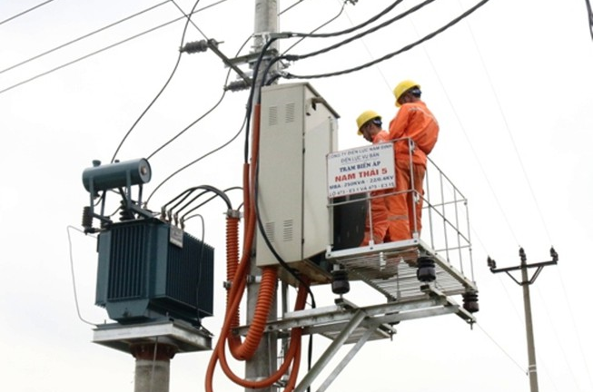 9 tháng, sản lượng điện thương phẩm của EVN NPC đạt trên 56 tỷ kWh