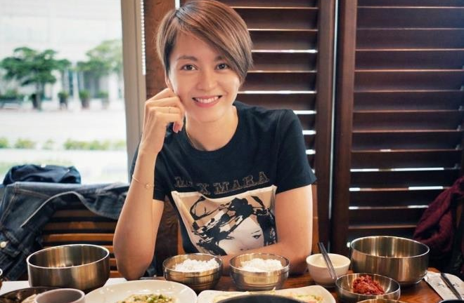 Lương Vịnh Kỳ chia sẻ bí quyết xinh như thiếu nữ ở tuổi 44