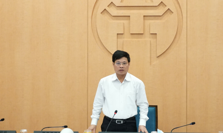 Hà Nội xử phạt hàng trăm người không đeo khẩu trang nơi công cộng