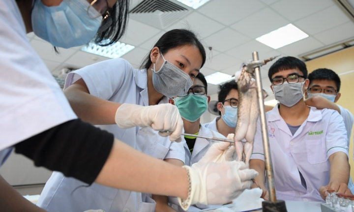 Dự kiến điểm chuẩn Đại học Y Hà Nội tăng cao