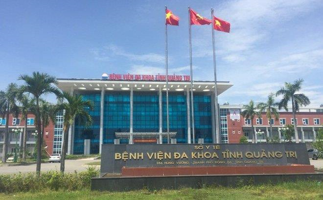 Người phụ nữ mang giường đến trụ sở xã gây rối vì bị yêu cầu cách ly 14 ngày