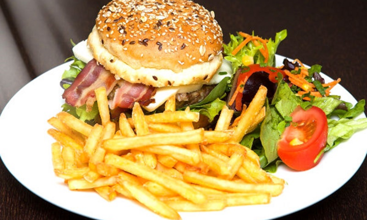 8 thực phẩm gây đau đầu bạn nên hạn chế sử dụng