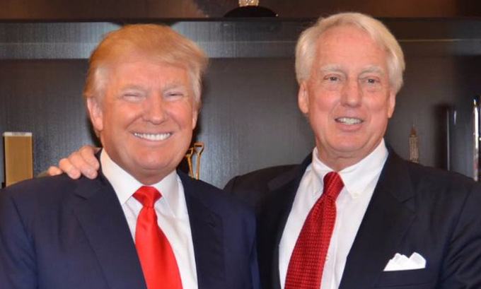 Em trai Tổng thống Donald Trump qua đời