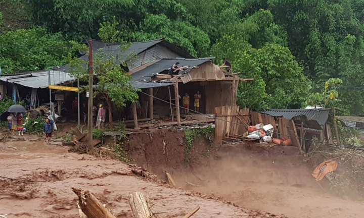 Ứng phó áp thấp nhiệt đới gần Biển Đông và động đất tại Sơn La