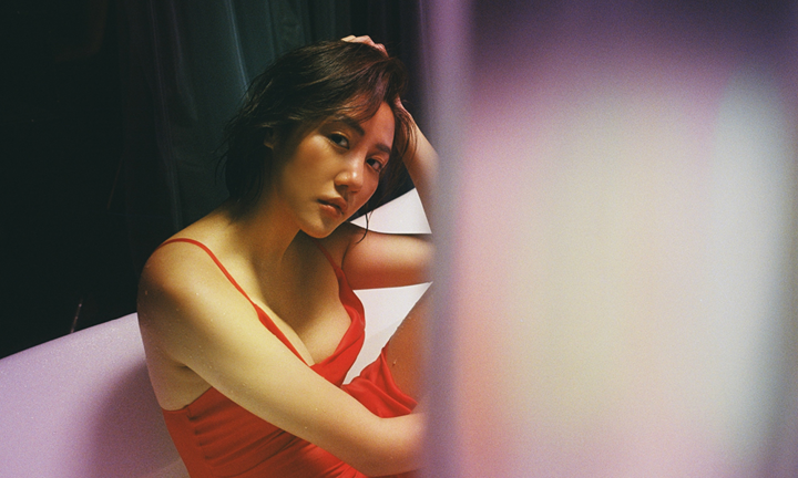 Văn Mai Hương từng có cuộc tình trong bóng tối mà cô giấu cả người thân nhất