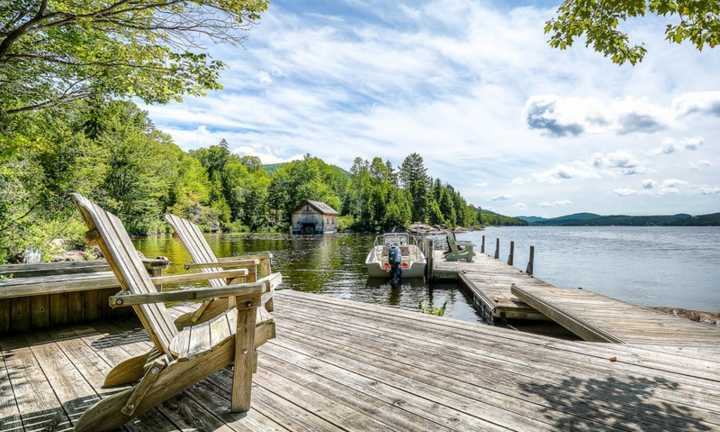 Đẹp ngất ngây loạt biệt thự ven hồ siêu đắt đỏ