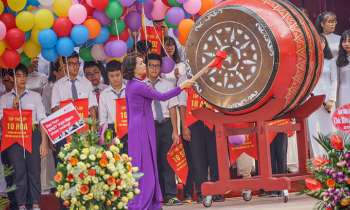 Khai giảng mùa dịch COVID-19, TP.HCM đề xuất chỉ đại diện lớp đi dự