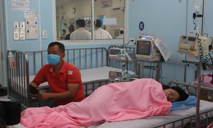 Trẻ mắc sốt xuất huyết ở TP.HCM tăng, nhiều trường hợp nặng