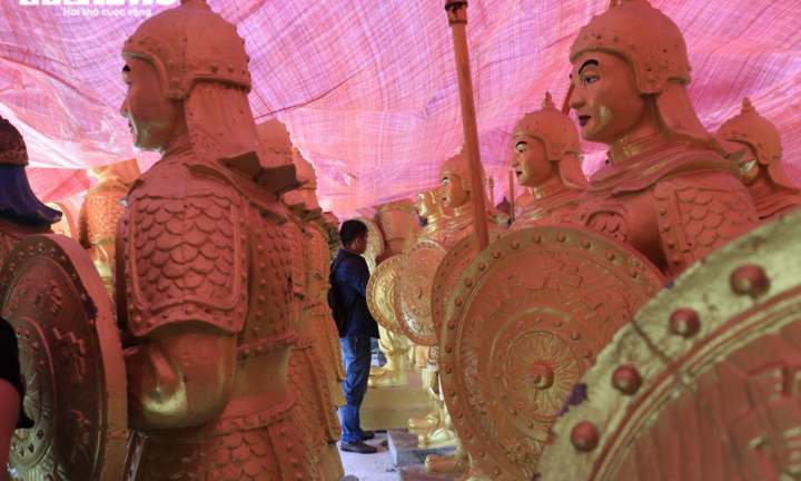 Hàng chục pho tượng người lính gây tranh cãi ở Lâm Đồng: Chủ nhân lên tiếng