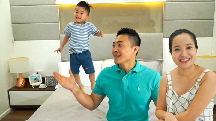 Vợ chồng nghệ sĩ xiếc Quốc Cơ - Hồng Phượng 'khoe' nhà đẹp, dễ thương