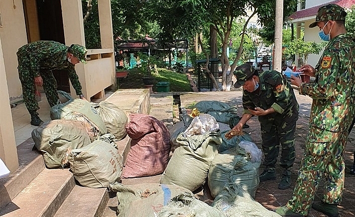 Bộ đội Biên phòng Lạng Sơn truy bắt xe tải chở 1,5 tấn thuốc bắc nhập lậu