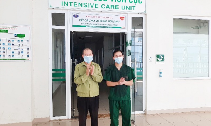 Nhân viên giao pizza ở Hà Nội từng tổn thương phổi 70% khỏi COVID-19