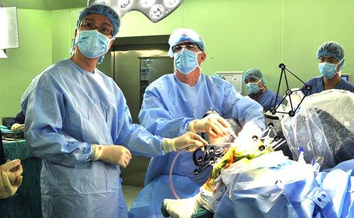 Bao nhiêu bệnh nhân BV Bạch Mai bị lừa phẫu thuật bằng thiết bị nâng khống giá? 