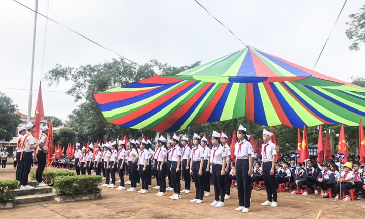 Tập đoàn TNG Holdings Vietnam trao tặng xe đạp cho học sinh nghèo tại Gia Lai