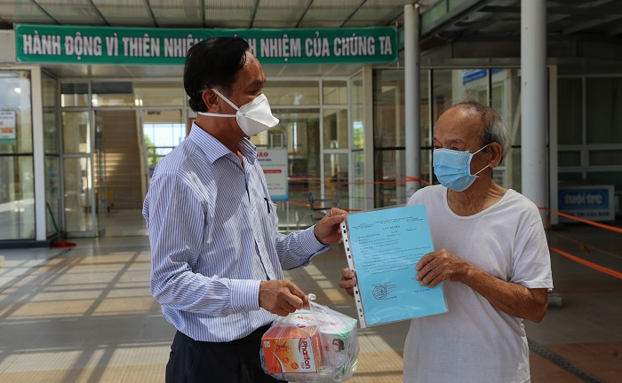 Cụ ông 90 tuổi mắc COVID-19 ở Quảng Nam xuất viện
