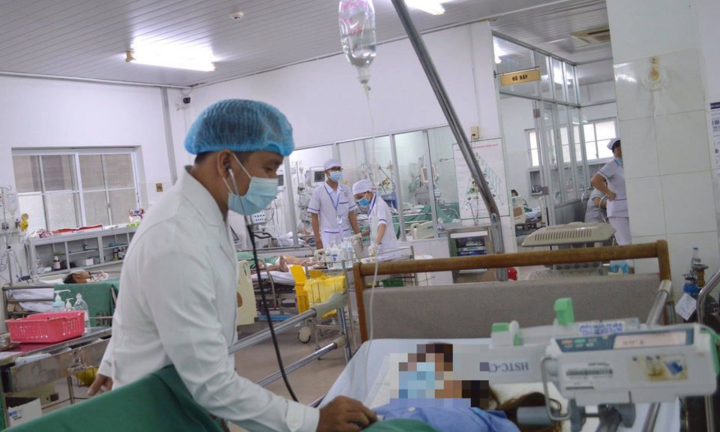 Tự ý uống thuốc chữa đau lưng, người phụ nữ 29 tuổi suýt chết