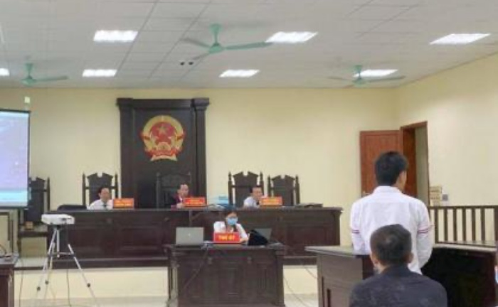 Vụ án xô xát khi giao hữu bóng đá: Bị hại thành nhân chứng?