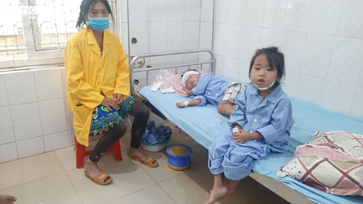 Sập cổng trường, 6 học sinh thương vong: Một gia đình có 2 con gặp nạn