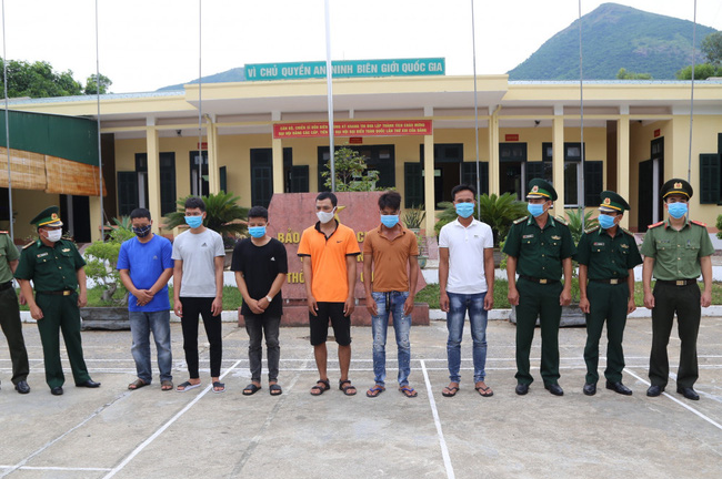 Triệt phá đường dây đưa 16 người trốn sang Trung Quốc trái phép