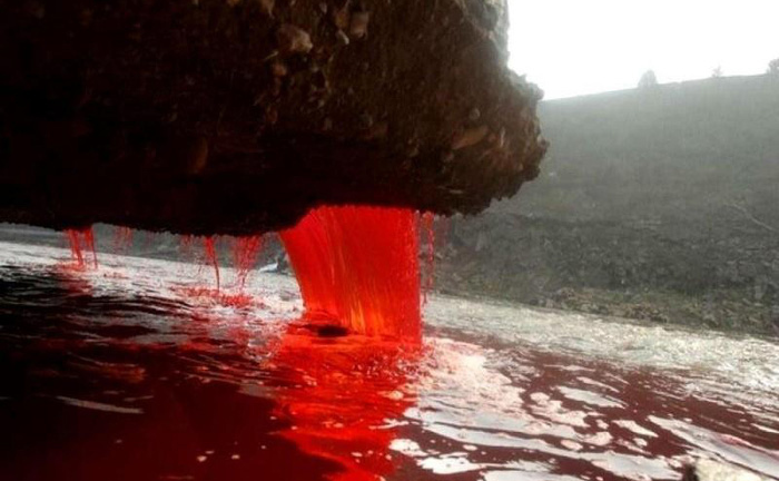 Bí ẩn thác Máu và thung lũng 2 triệu năm không có mưa ở Peru