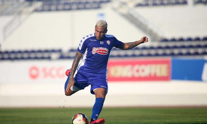 CLB TP.HCM thanh lý hợp đồng với ngoại binh Costa Rica