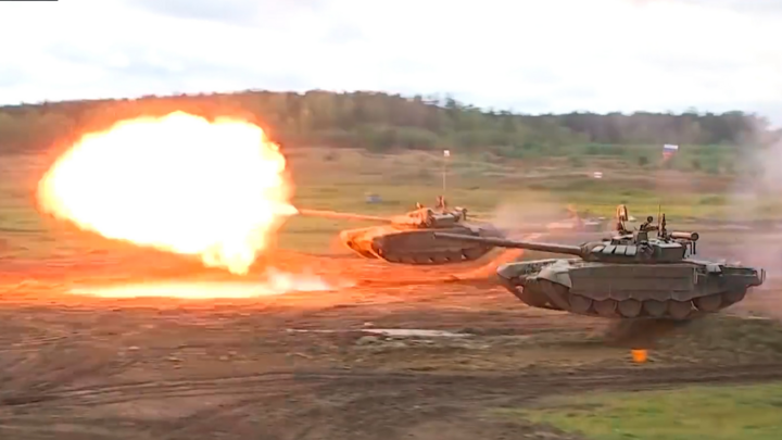 Video: Xem xe tăng T-72B3M nặng 40 tấn khai hoả trên không 