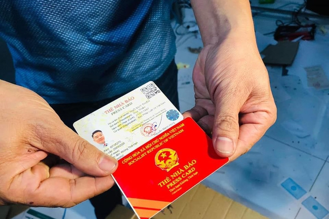 Đòi phóng viên tác nghiệp phải trình hợp đồng lao động: Hành vi cản trở báo chí