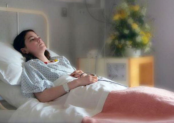 Nữ biên tập viên trẻ bị ung thư thổ lộ 3 thói quen khiến cô hối hận