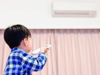 Sai lầm khi dùng điều hòa khiến trẻ bị méo miệng, mắt nhắm không kín