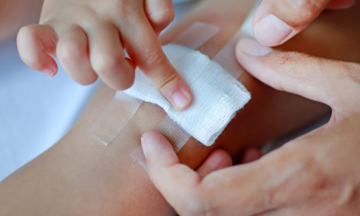 Những sai lầm khi sơ cứu mà nhiều người thường mắc phải