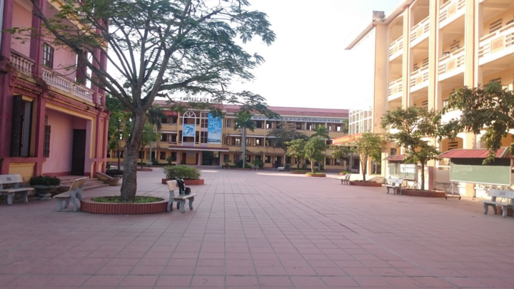 Bảo vệ trường cấp 3 đánh người giữa sân trường: Bộ GD&ĐT vào cuộc